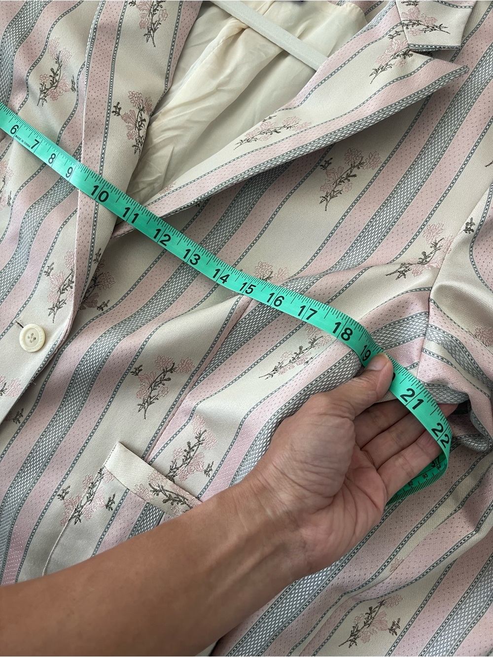 Vintage Hunt Club Pink and Cream
Floral Striped Blazer - Picture 9 of 10